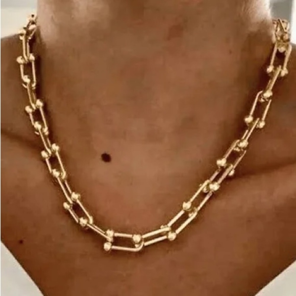 House of Harlow 1960 Gold Tone Graduated Link Necklace.